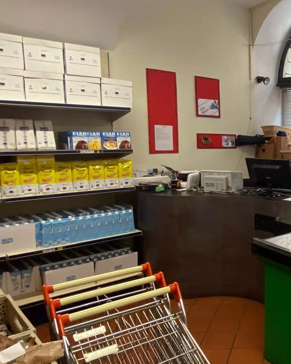 scaffali emporio solidale